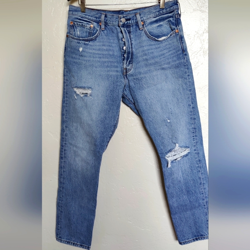 Levi's 501 S button-fly, light blue, skinny jeans. Size 31/28